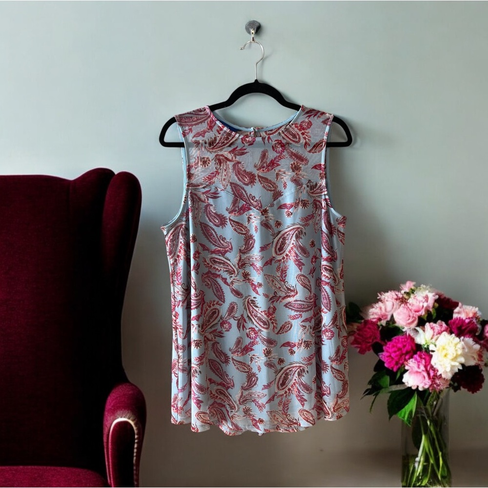 Apt. 9 Light Blue Sleeveless Top with Burgundy/Pink/White Paisley/Floral Print